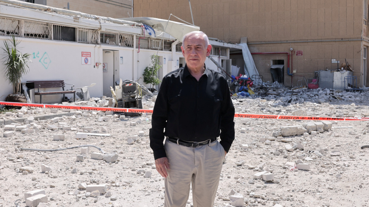 Netanyahu vurulan hastaneyi ziyaret etti