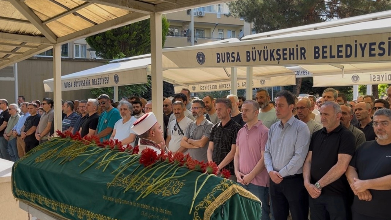 Karne günü hayatını kaybetti, öğrencileri gözyaşı döktü