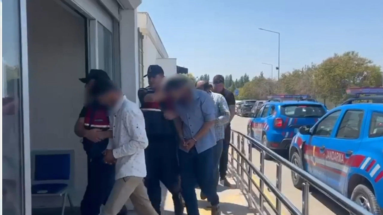 Uçağın düştüğü yangında 5 tutuklama