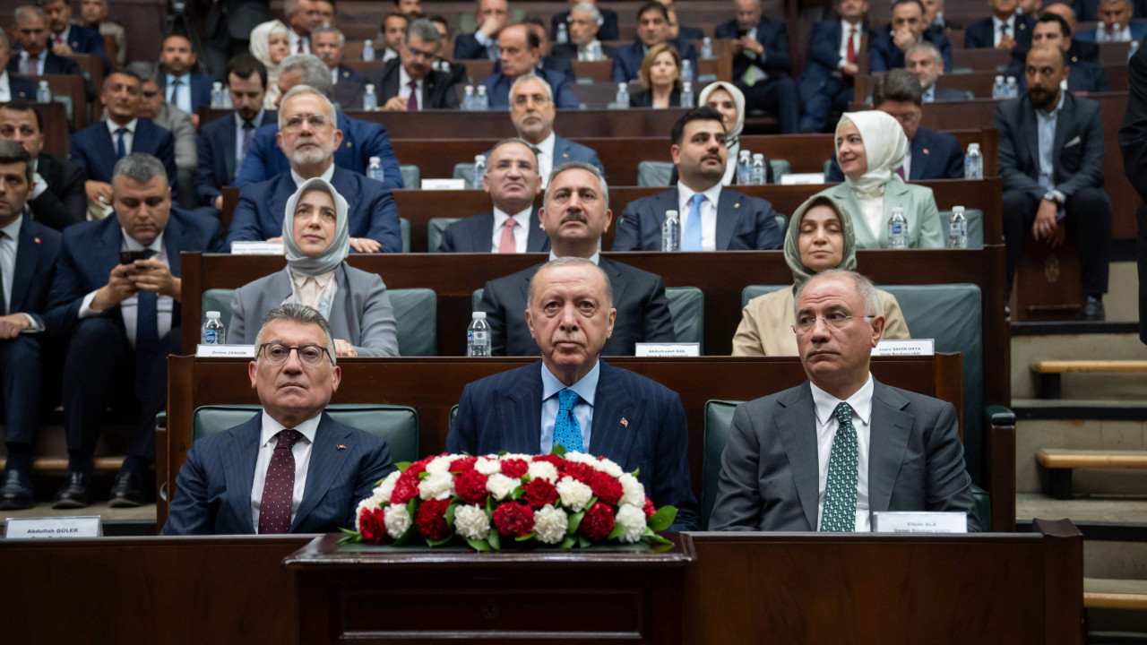 AKP’nin karnesi yine zayıf dolu