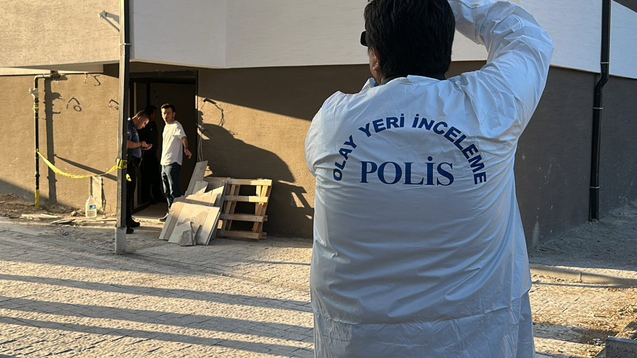 Asansör boşluğuna düşen işçi hayatını kaybetti