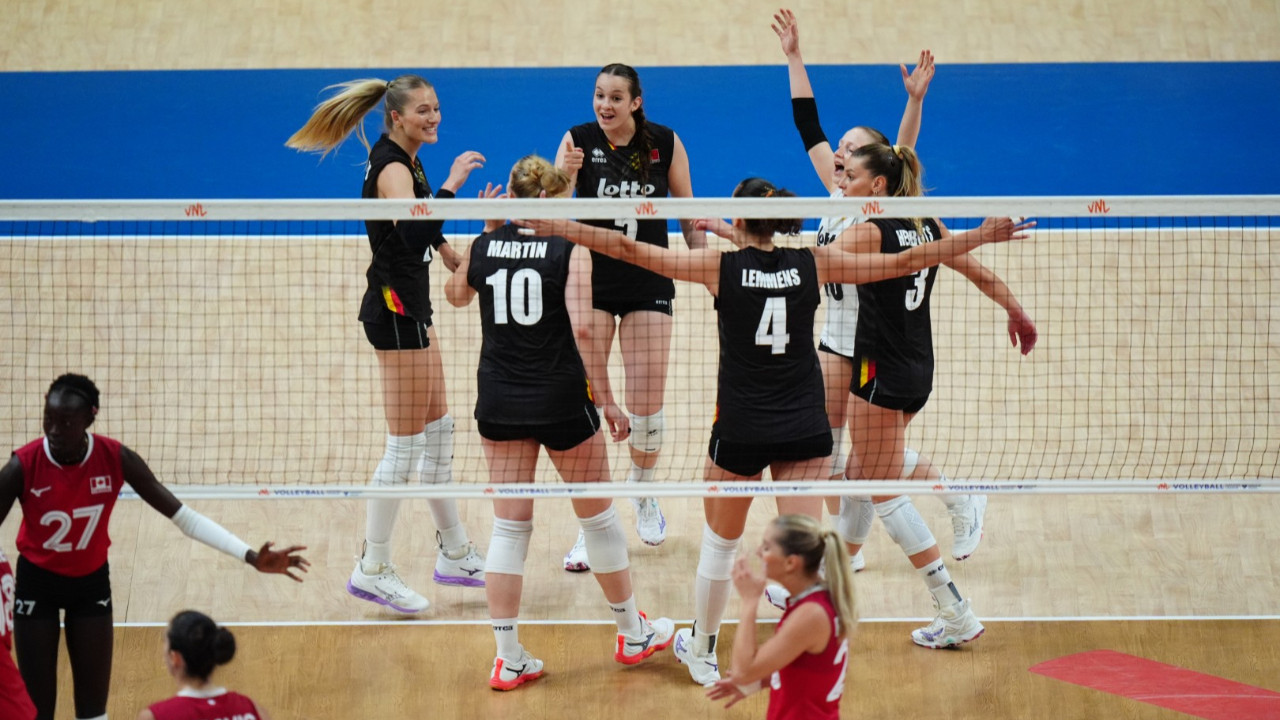 Belçika, Kanada'yı zorlansa da 3-2 ile geçti