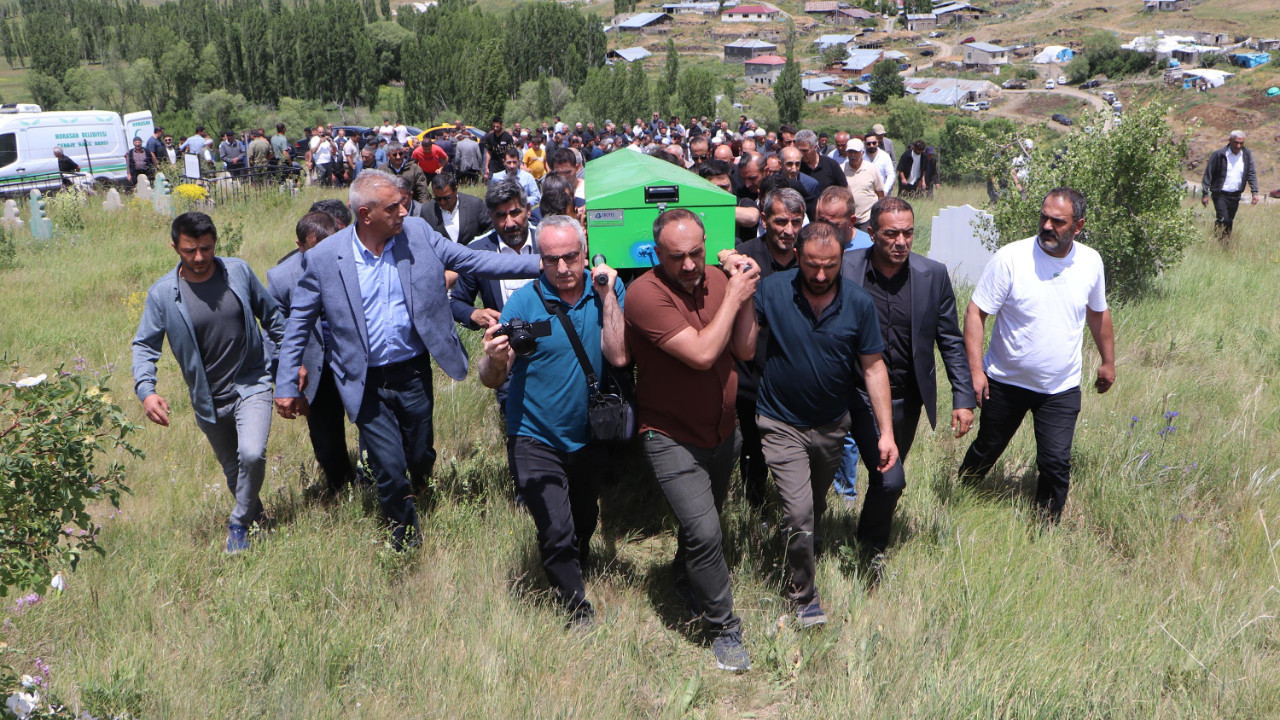 Ocak Partisi lideri Kadir Canpolat toprağa verildi