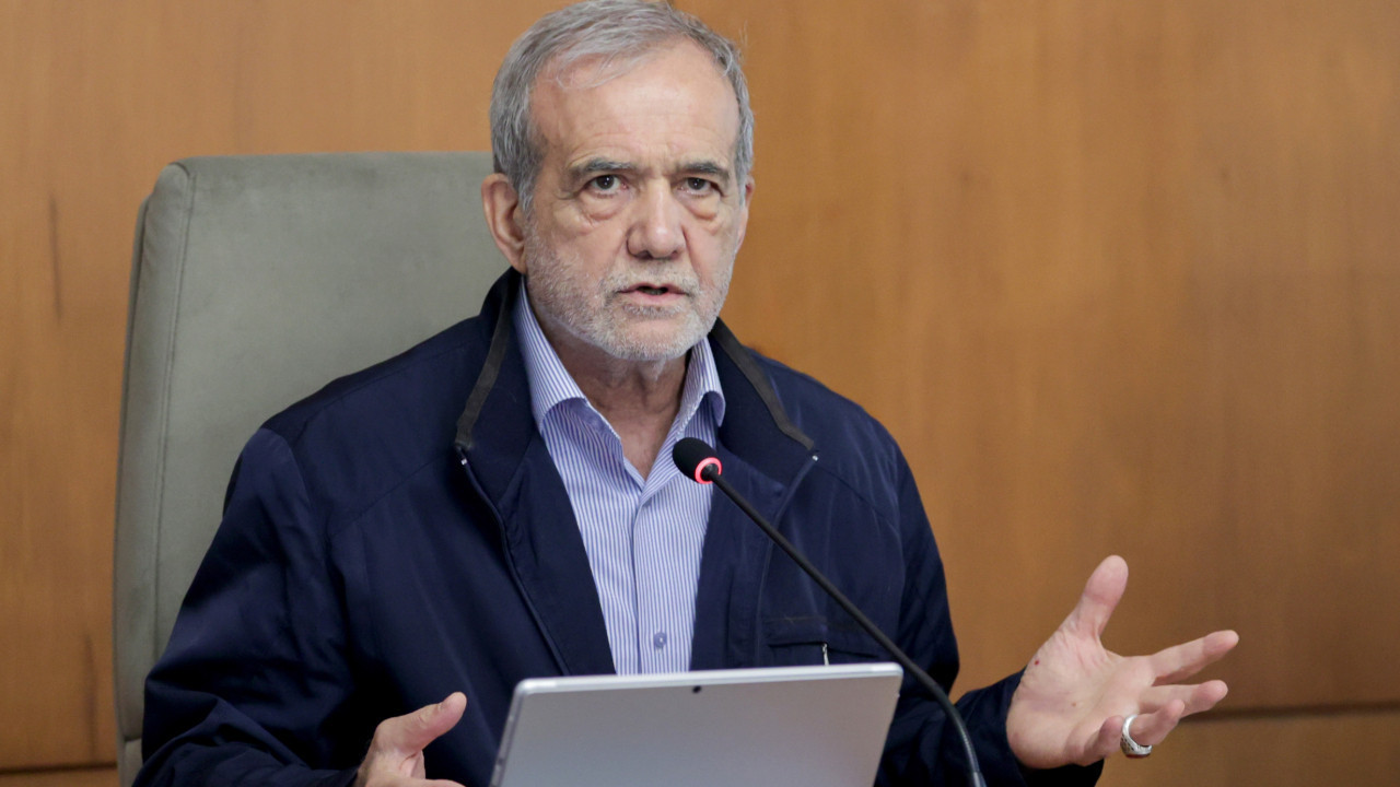 İran Cumhurbaşkanı'ndan yaptırım tepkisi: Teslim olmayacağız