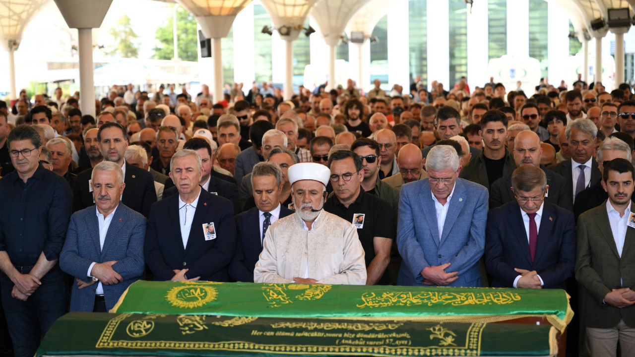 Zeki Zeyrek Ankara'da son yolculuğuna uğurlandı