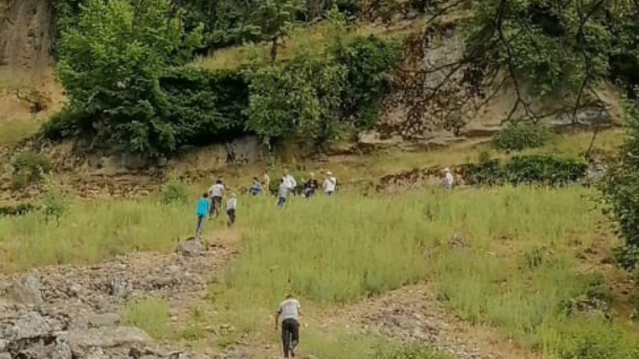 Kayalıklardan düşen kadın öldü