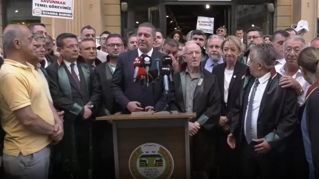 Avukatların İstanbul Barosu’na yürüyüşüne polis engeli