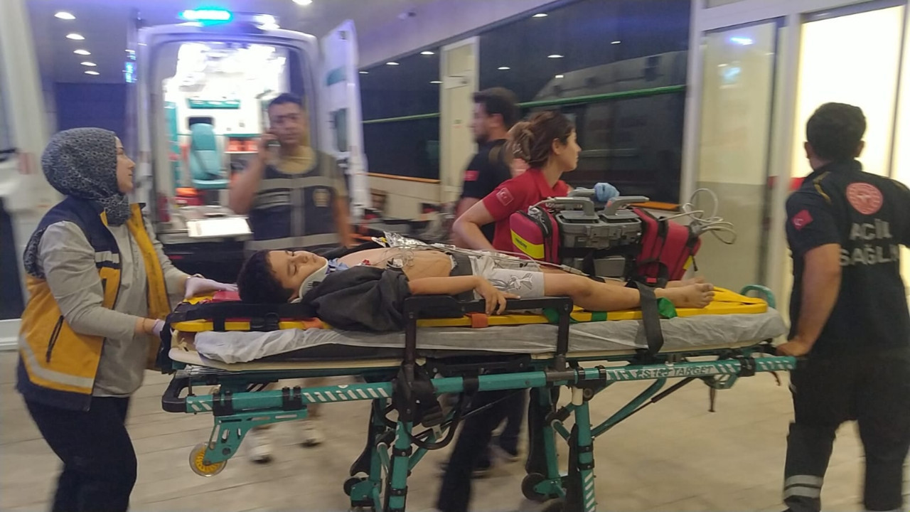 Feci kaza! Baba öldü, 8 yaşındaki oğlu ağır yaralı