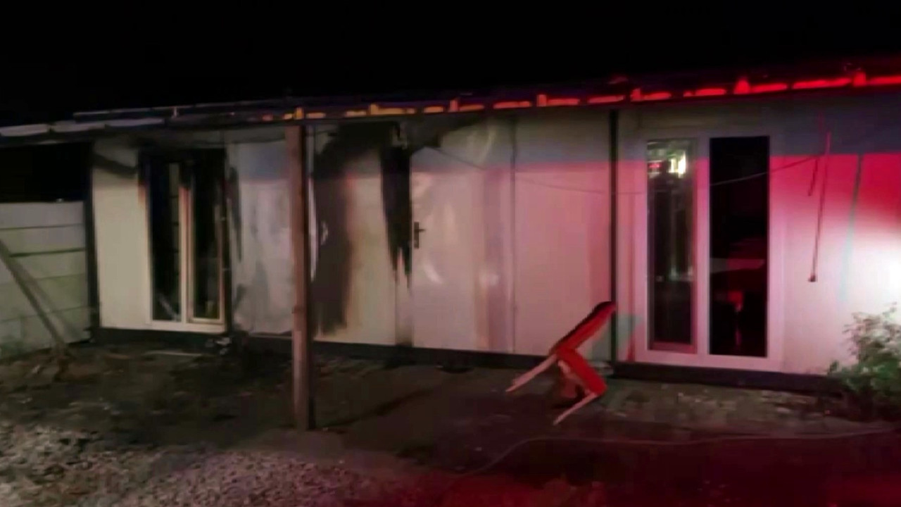 Mahalleli yangına uyandı! Kahvehanede kundaklama şüphesi