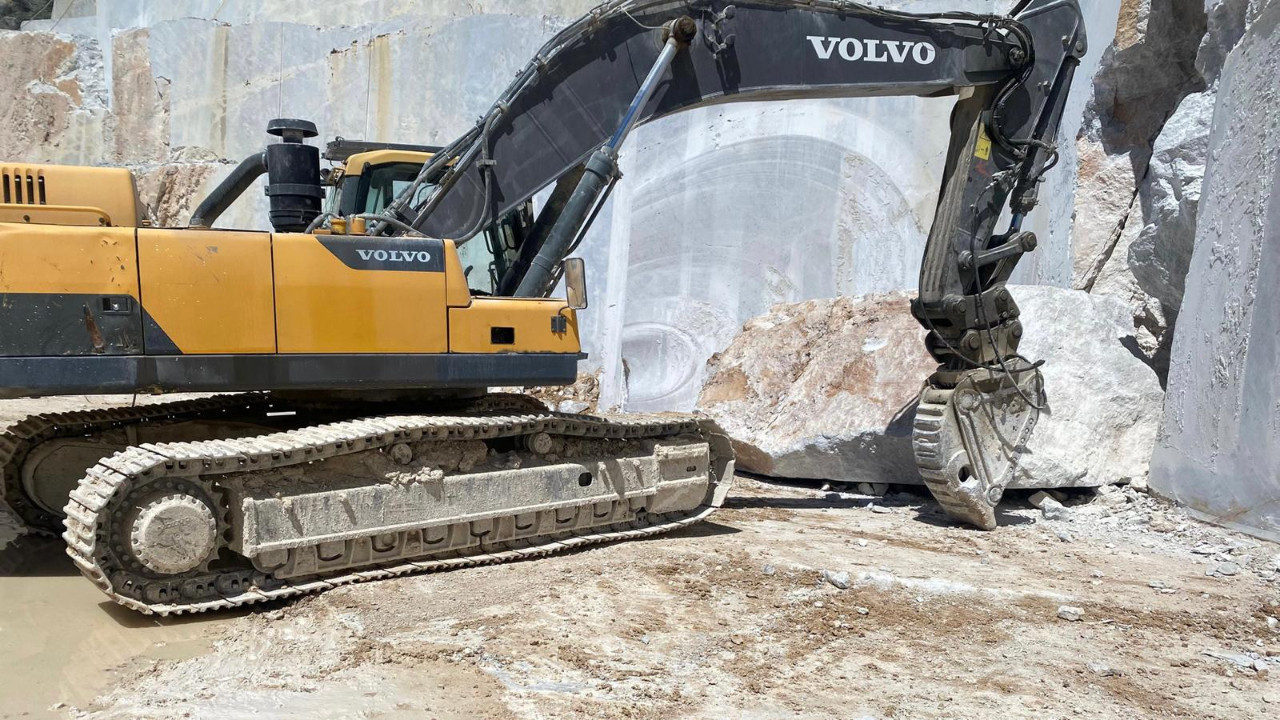 Mermer ocağında facia: Kafasına taş düşüp öldü