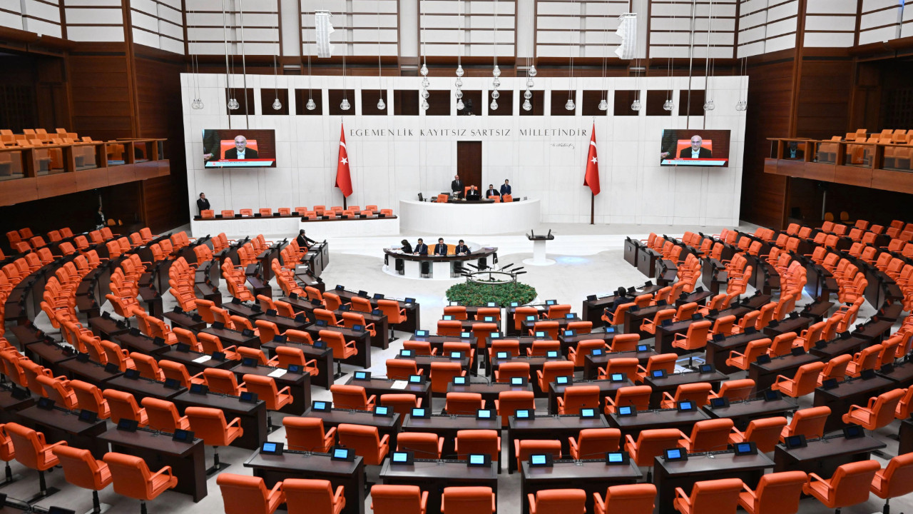 Çözüm süreci komisyonu kaç kişiden oluşacak? AKP'den açıklama geldi