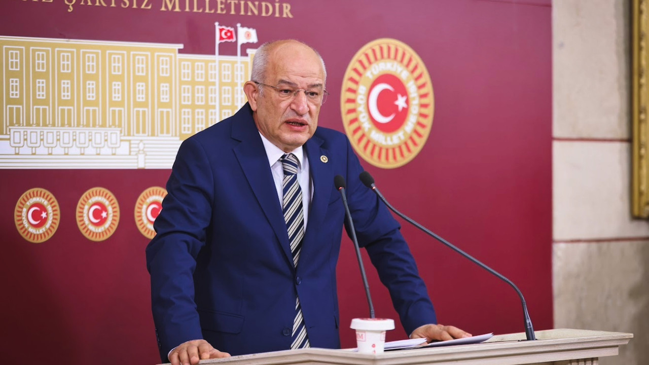 'Acayip bir yönetmelik' deyip isyan etti: 250 TL değil ücretsiz olmalı