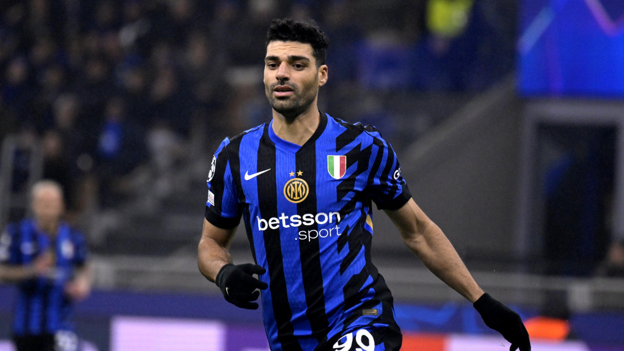 Beşiktaş'ın istediği Mehdi Taremi, Tahran'dan zor kaçtı