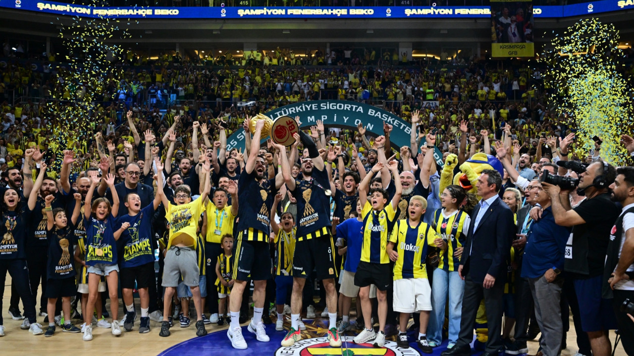 Şampiyon Fenerbahçe tarihinde ilki başardı: 10 yıldır kimse yapamamıştı!