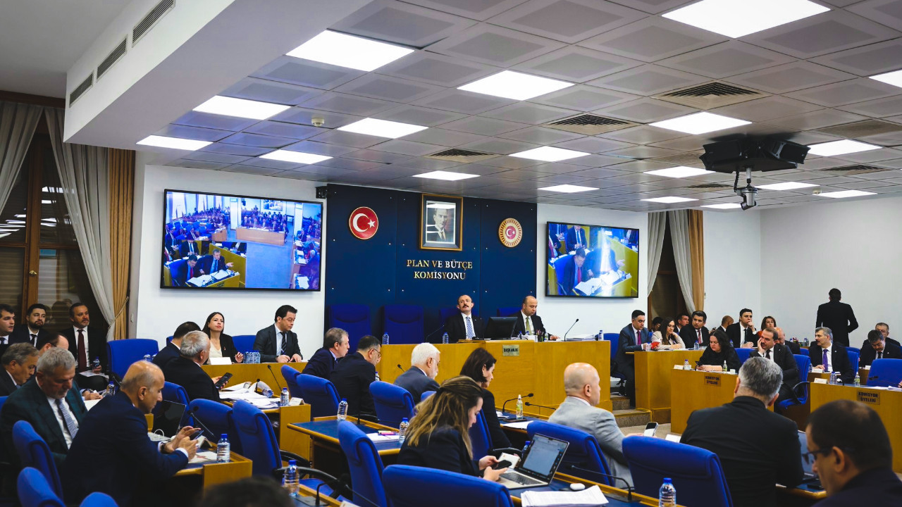 Vekillerin araba muhabbeti: Herkes 'sen ne kullanıyorsun?' diye sordu, modeller 'yarıştı'