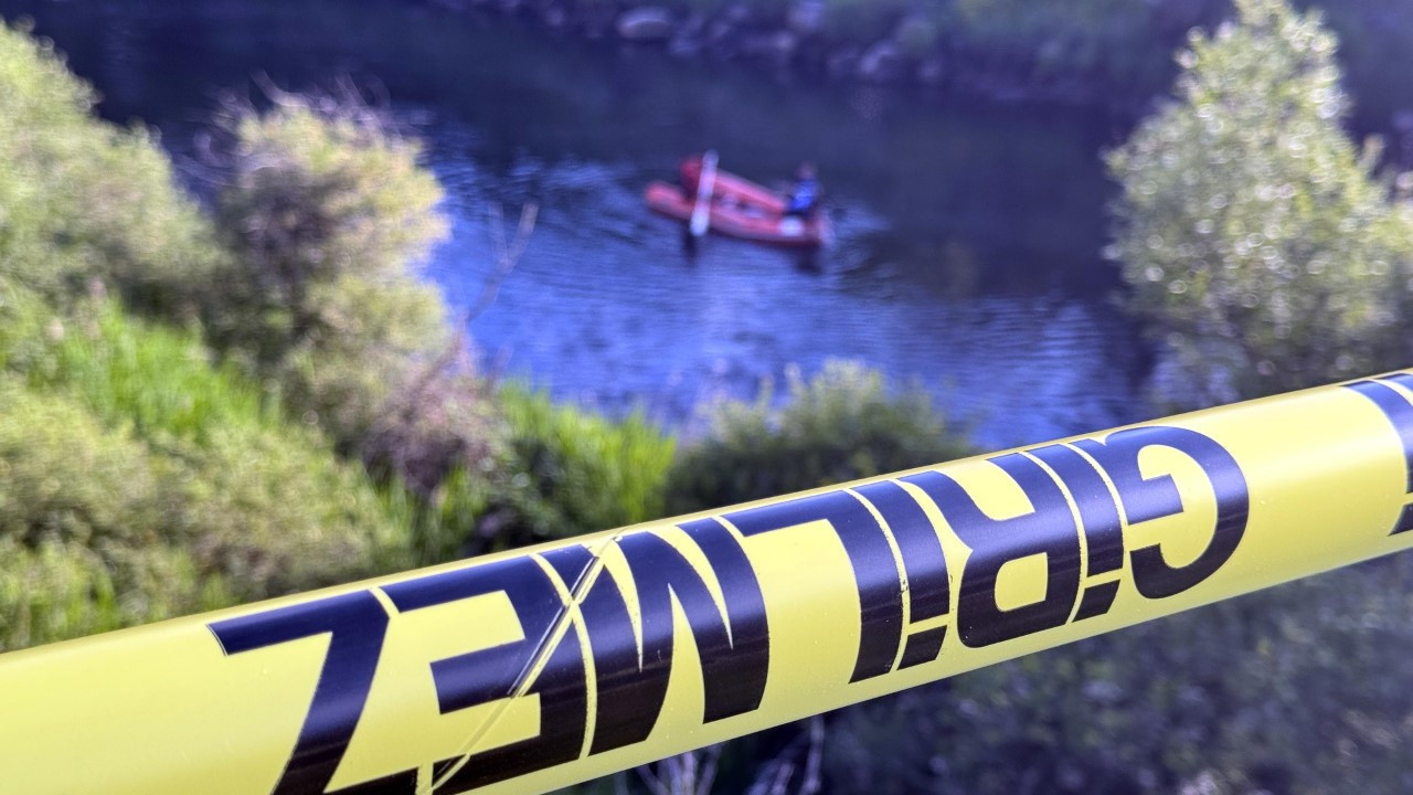 Nehre giren akrabalar boğuldu