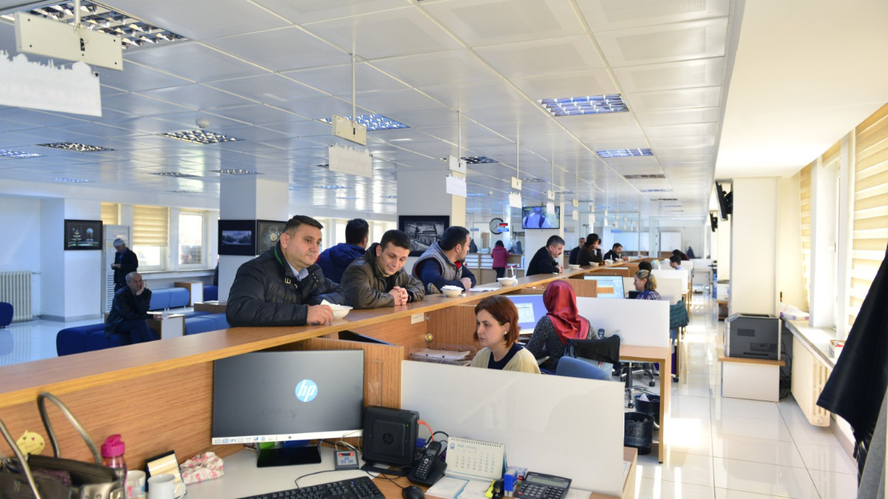 Bir şehir daha 'Verimlilik artıyor' diyerek çalışma günlerini dörde indirdi