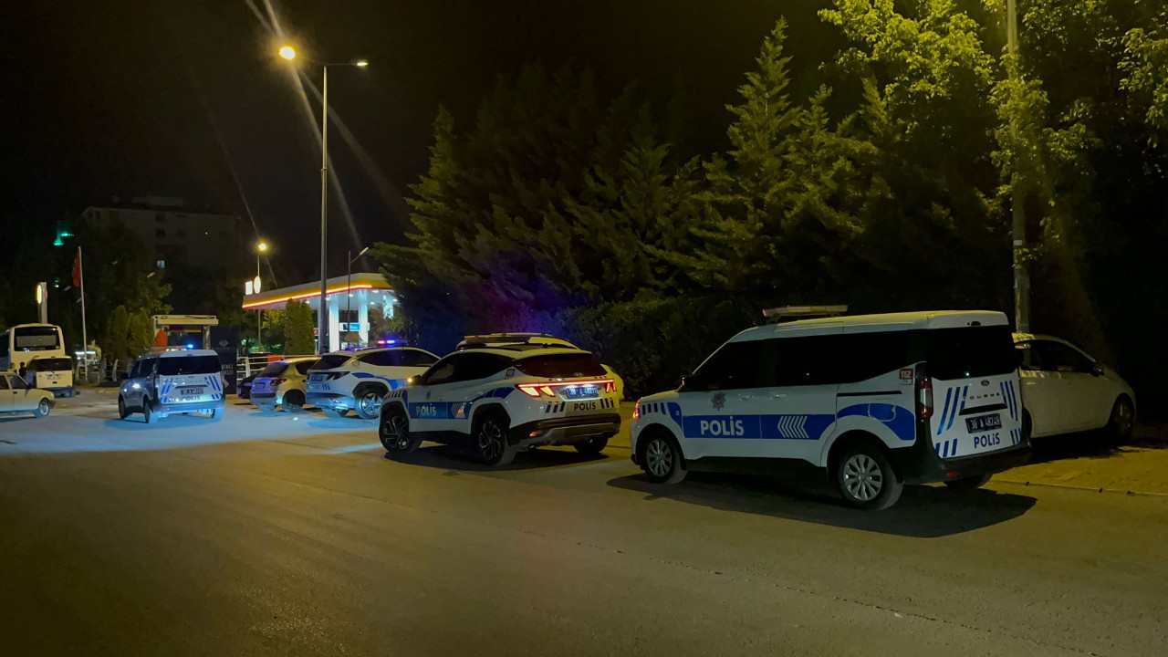 Genç kızların kavgası kanlı bitti: 1 ağır yaralı