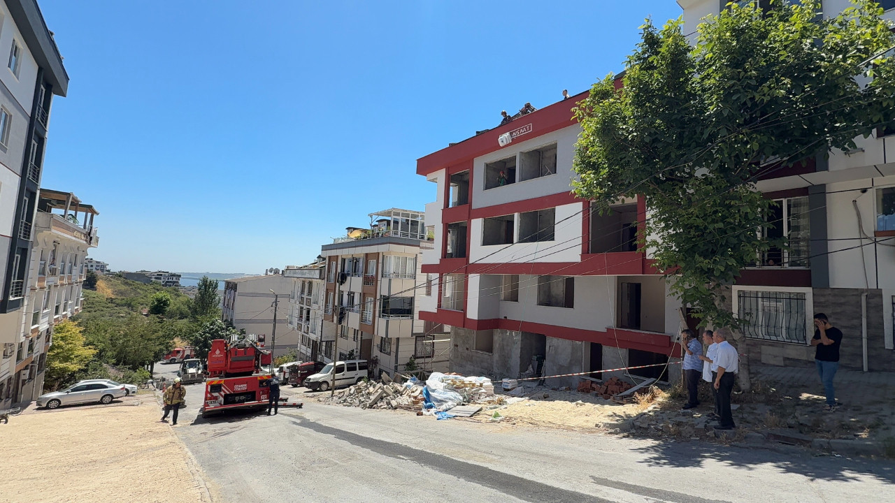 İnşaatta feci kaza: Akıma kapılan işçi metrelerce yüksekten düştü