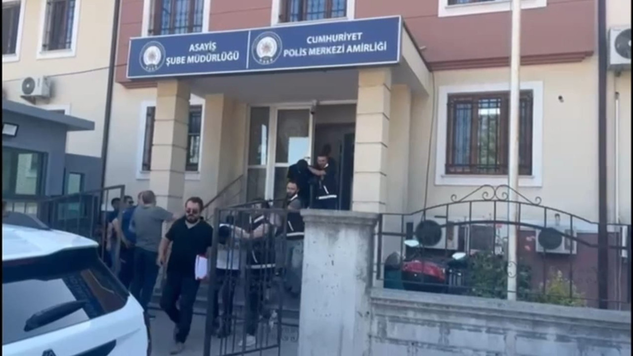 Telefonla aradıkları kişiyi 7 milyon lira dolandırdılar