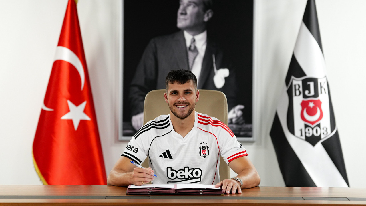 Beşiktaş, David Jurasek'i satın alma opsiyonlu kiraladı