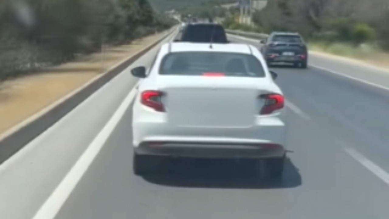 Kornaya-sirene aldırış etmedi, ambulansa yol vermedi