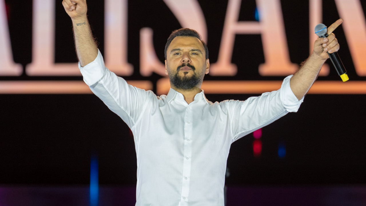 Alişan’dan botoks iddialarına fotoğraflı yanıt