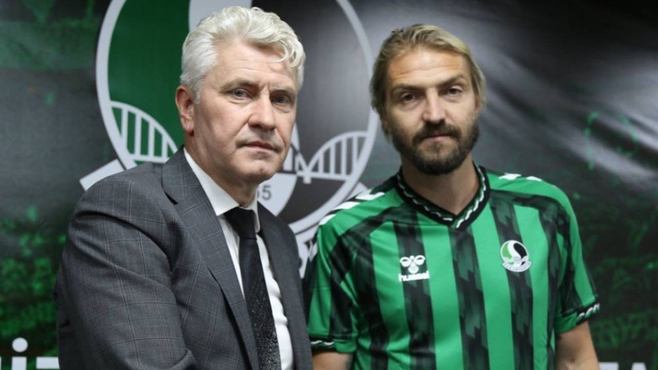 Caner Erkin, resmen Sakaryaspor'da!