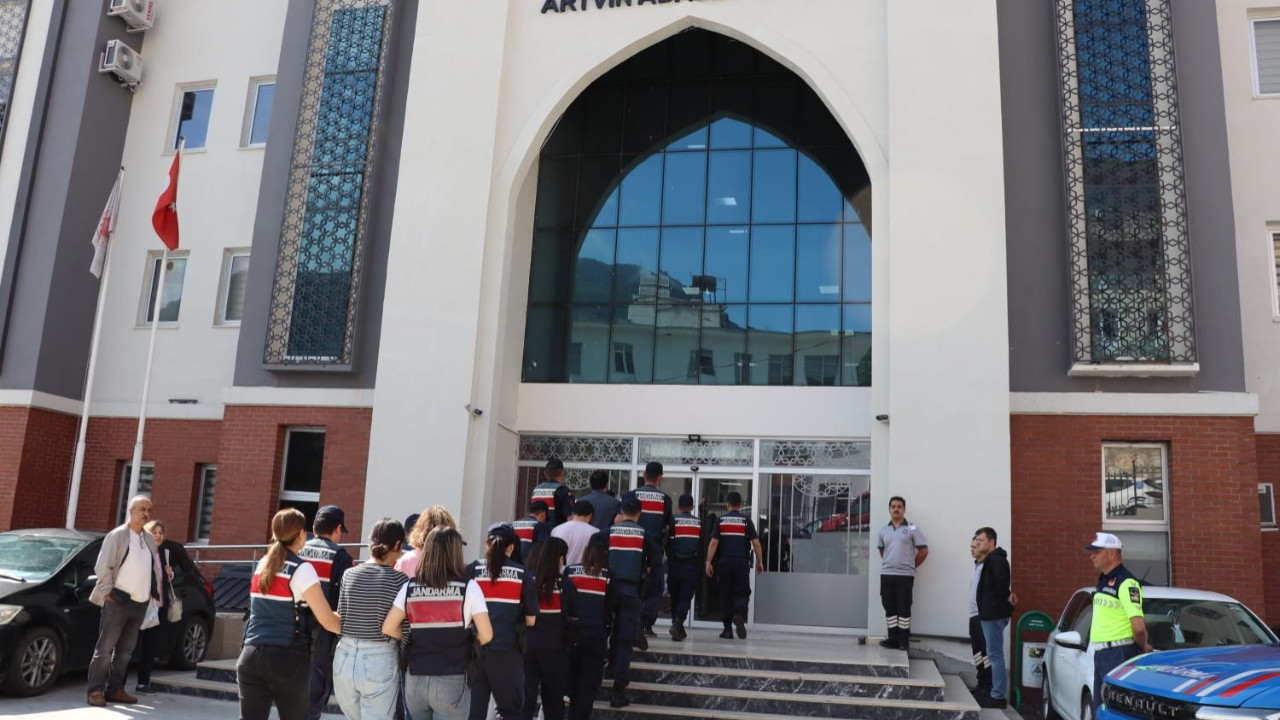 FETÖ'ye 4,2 milyonluk finans desteği: 5 ilde eş zamanlı operasyon