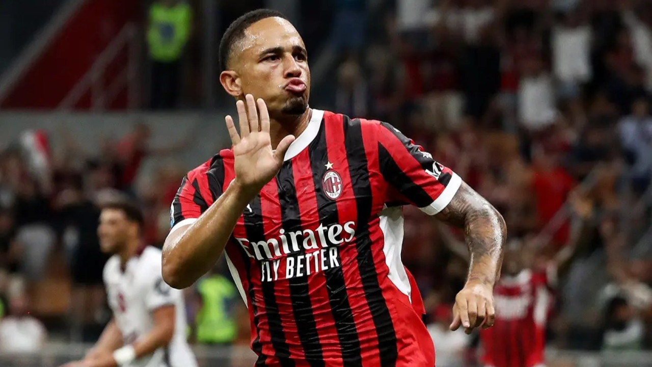 Milan'ın kanadı için İstanbul derbisi: Fenerbahçe, Beşiktaş'a rakip oldu