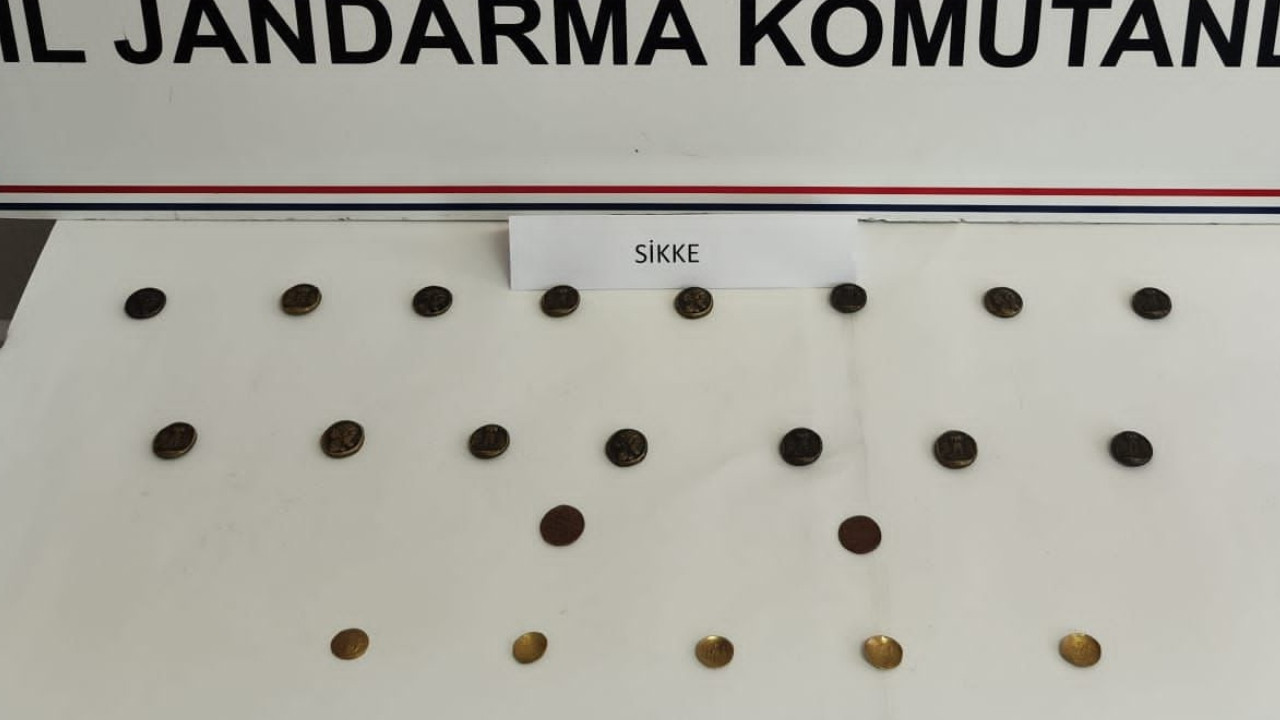 100 bin dolara satmayı planladığı 22 sikke ile yakalandı