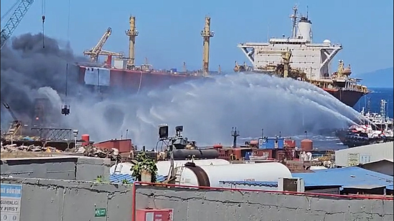Aliağa'daki tanker gemide yangın