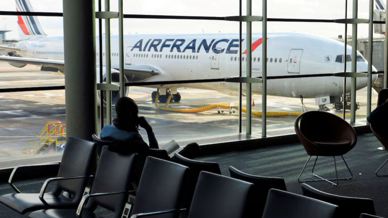 Fransa'da uçuşlara grev engeli