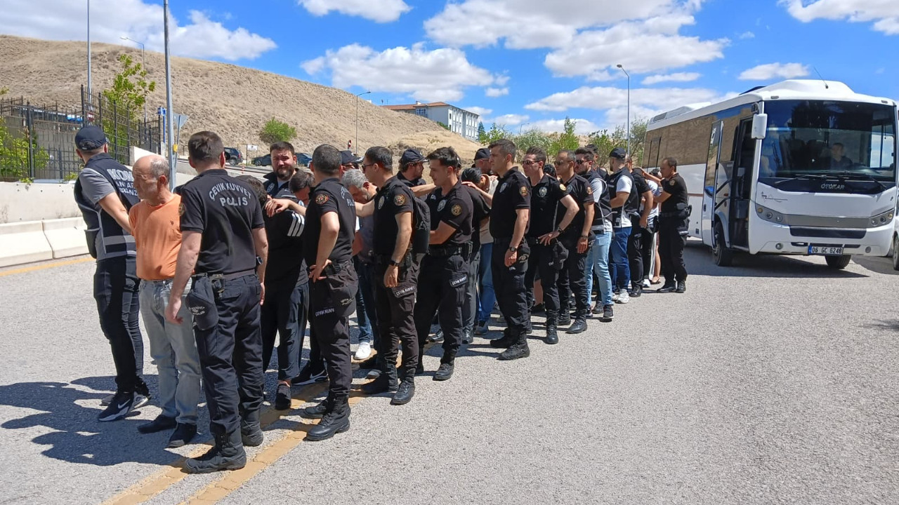 Ankara'da haraç çetesine operasyon: 14 şüpheli adliyede