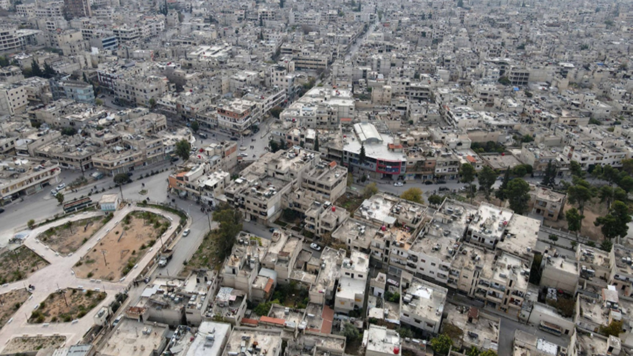 Şam'da Cumhurbaşkanlığı Sarayı yakınında yangın