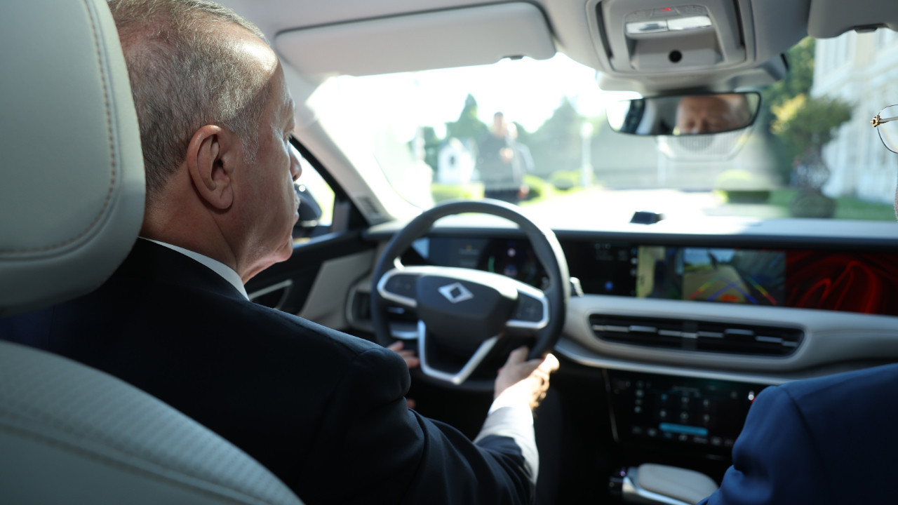 Erdoğan, TOGG’un yeni modelini test etti