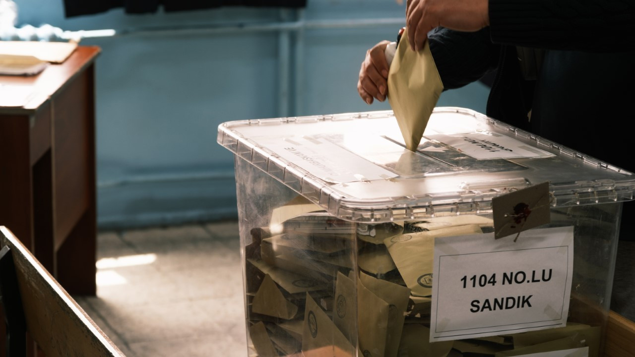 CHP’nin oyu artıyor, AKP’nin oyu eriyor