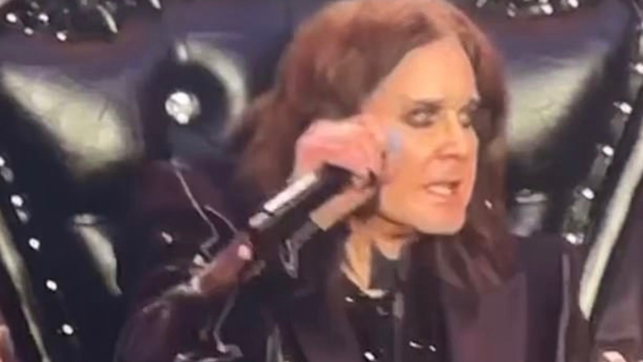 Ünlü rockçı Ozzy Osbourne sahnelere veda etti