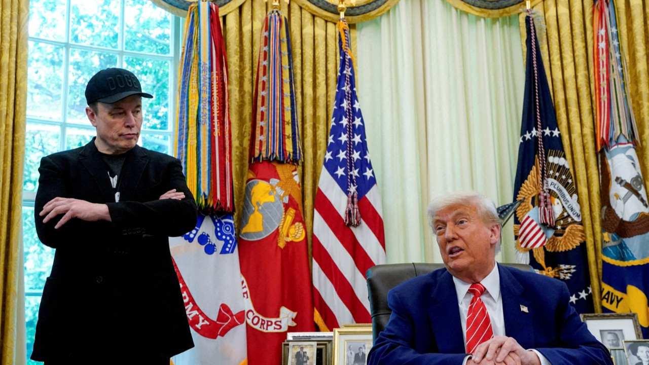 Kavga ettiği Trump'a milyonlarca dolar verdi