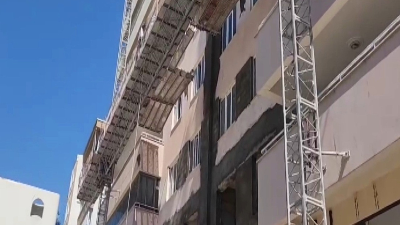 İskele çöktü: Ölü ve yaralılar var