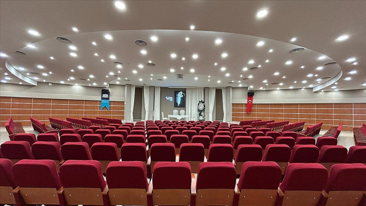 Evlilik çetesine operasyon: 10 memur gözaltında