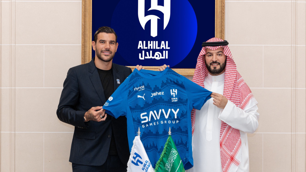 Al Hilal, Theo Hernandez’i duyurdu
