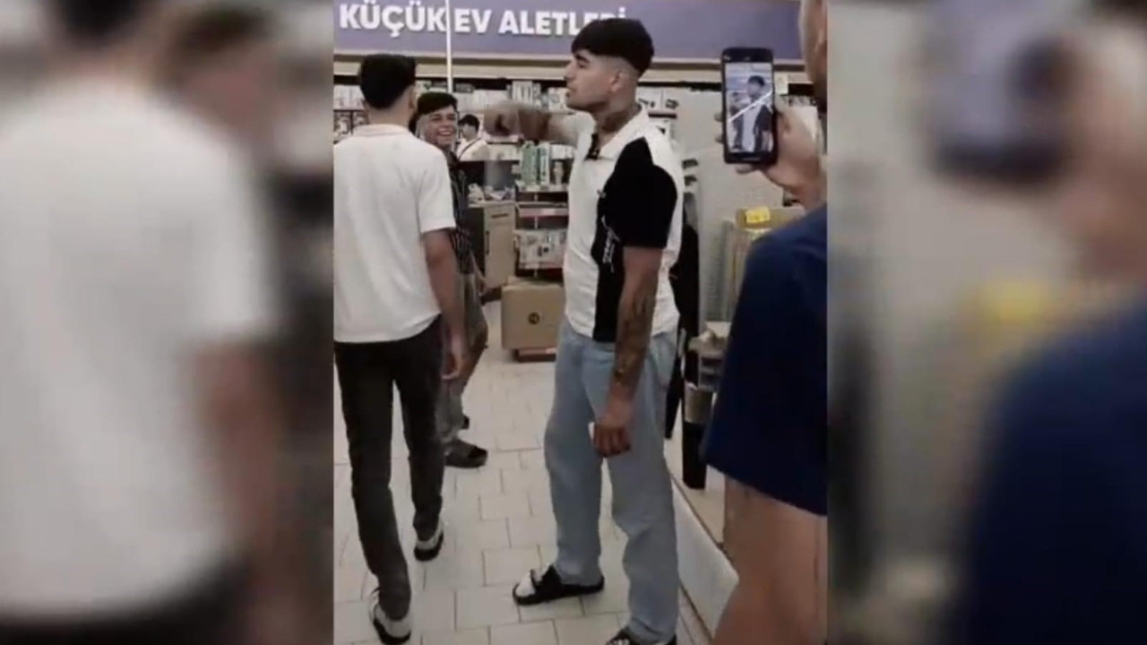 İnsanları rahatsız etti, 'istediğimi yaparım' dedi: Gözaltına alındı