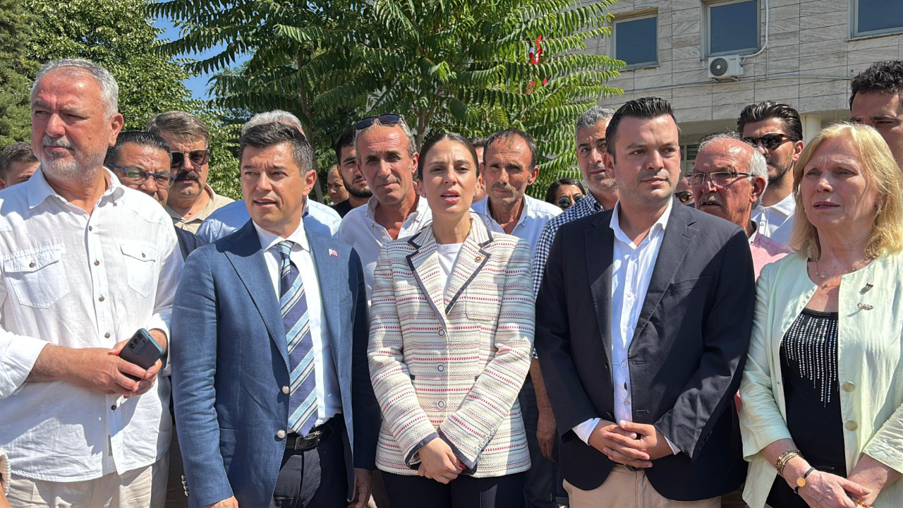 Marmaris Belediye Başkanı'nın da yargılandığı protesto davasının ilk duruşma görüldü