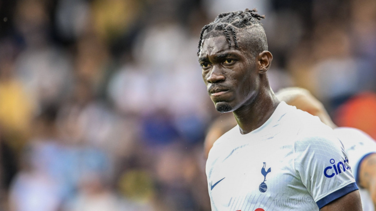 Amrabat out Bissouma in