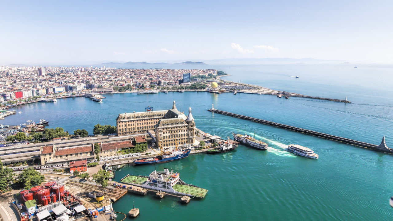 Haydarpaşa ve Sirkeci Garı sanat adası oluyor