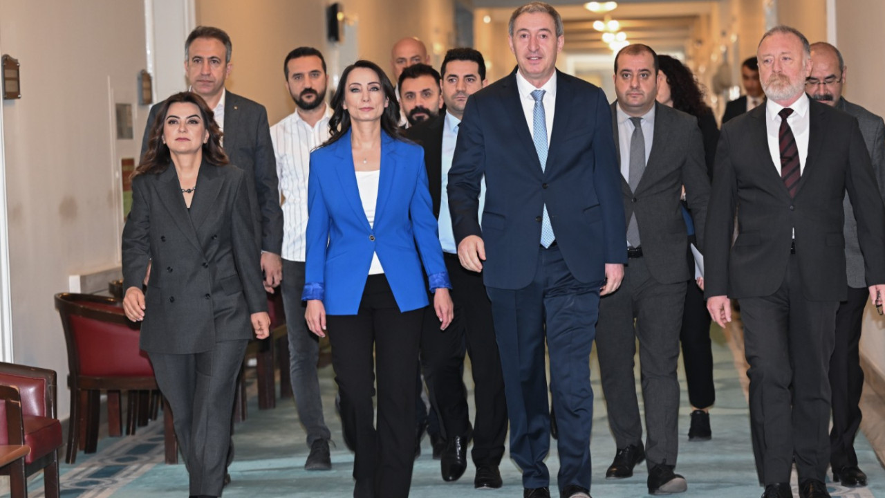 DEM Parti önce Bahçeli'ye sonra Özel'e gidecek