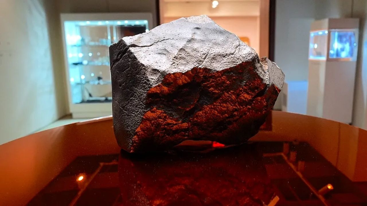 Mars'tan kopup Dünya'ya düşmüştü: Milyonlarca dolara satılacak