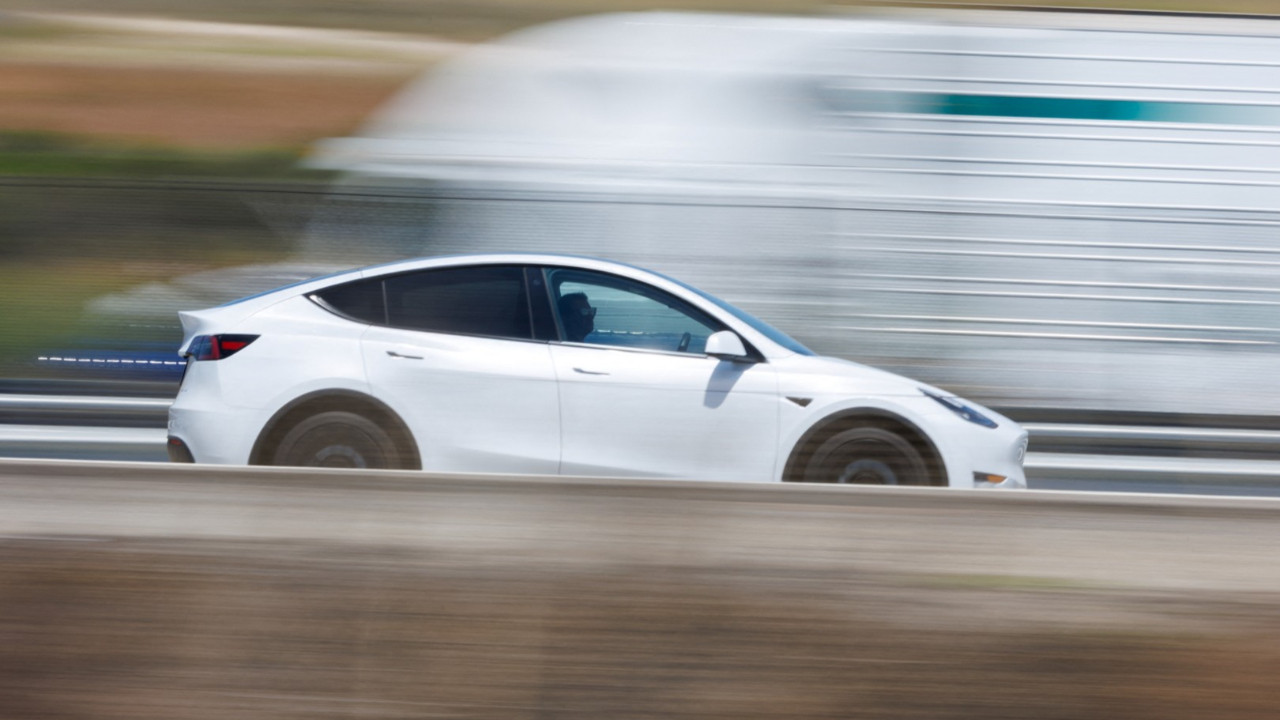 Tesla vor Ablauf von 24 Monaten nochmal durchchecken lassen