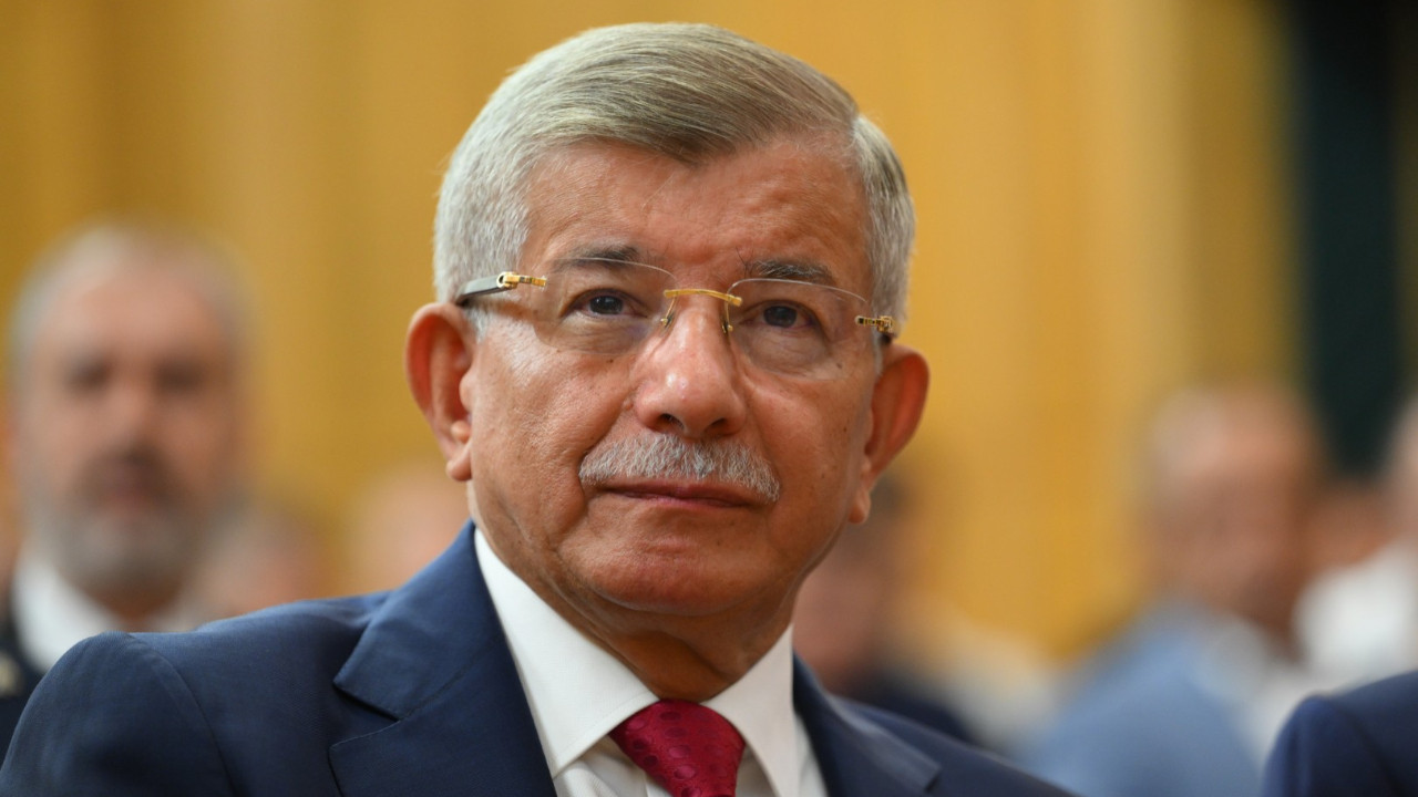 Davutoğlu'ndan 'SEGBİS üzerinden Öcalan'ın tüm komisyona hitap etmesi' önerisi